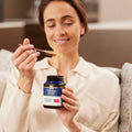 Manuka Health - Manuka Honig MGO 250+, 500g Honigglas mit Frau